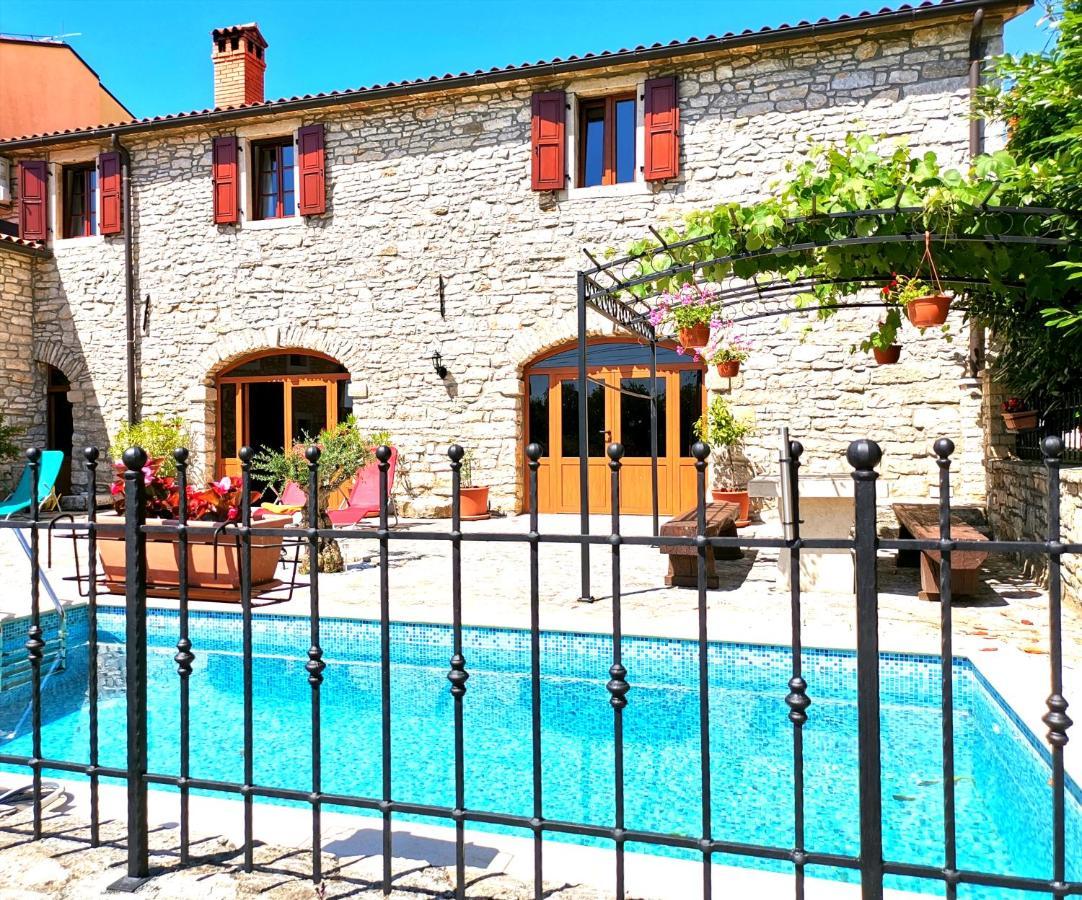Villa Rustica Buje Exteriör bild