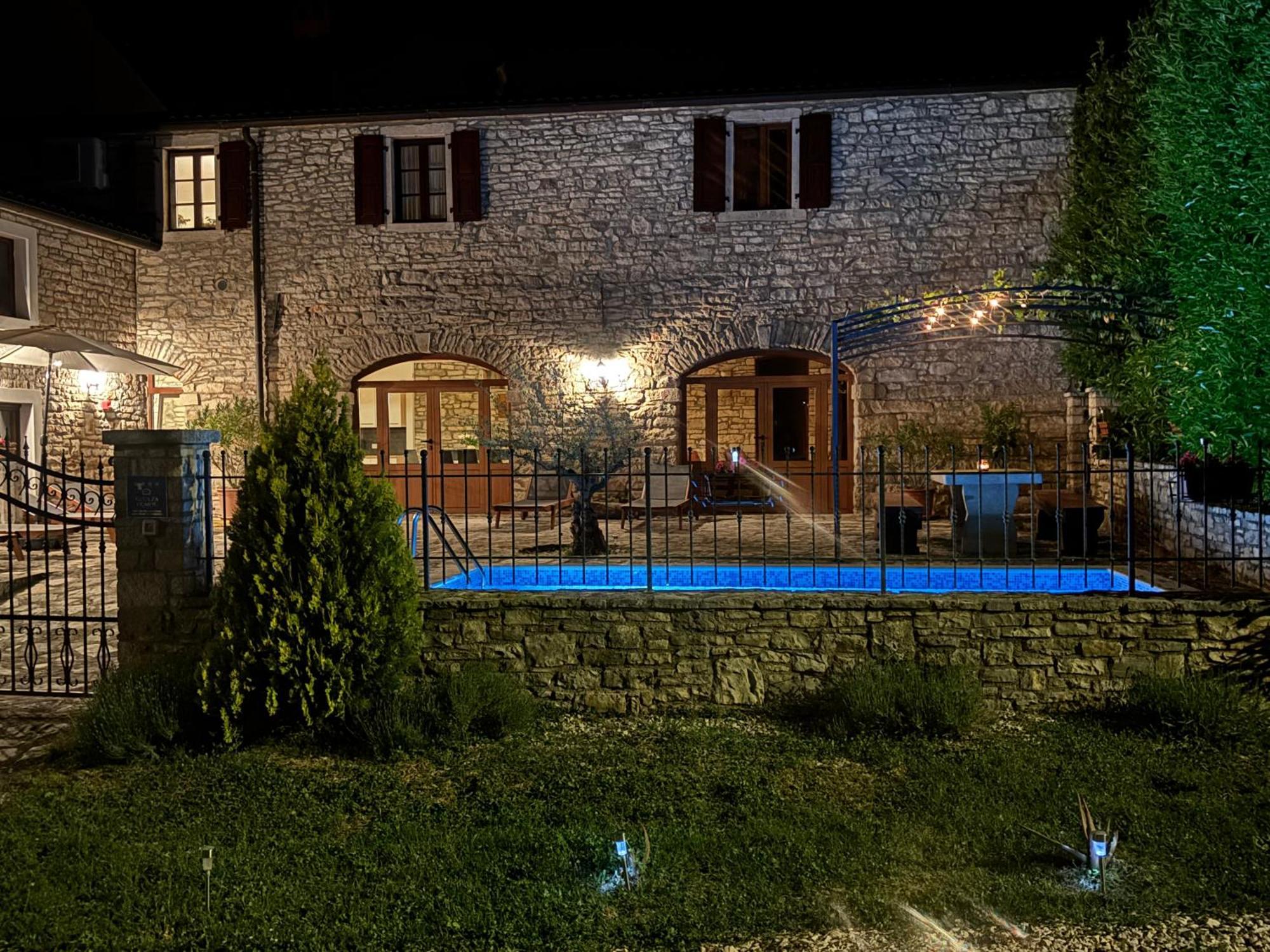 Villa Rustica Buje Exteriör bild