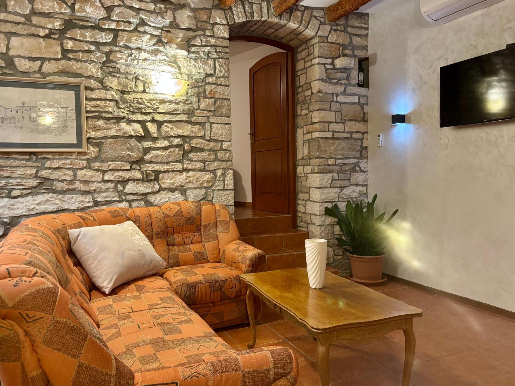 Villa Rustica Buje Exteriör bild